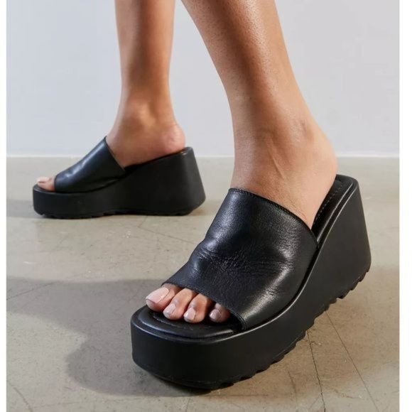 !! NEW !! Y2K Chunky Platform Wedges in Black - Picture 10 of 10